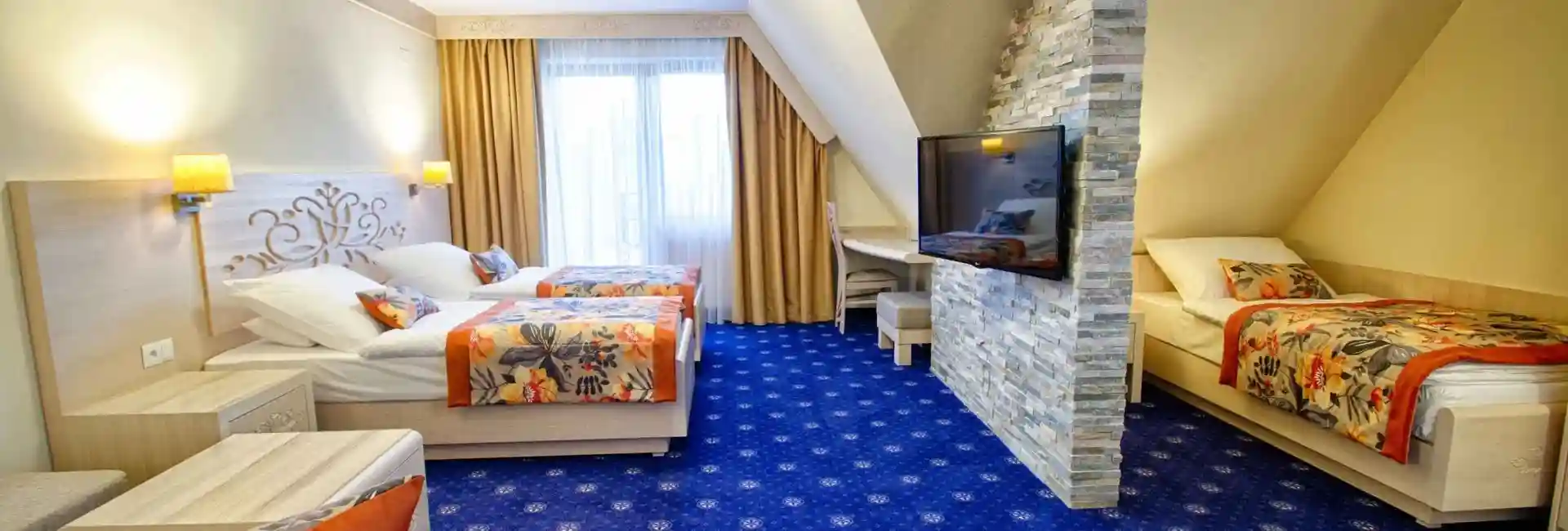 Studio triplu Premium